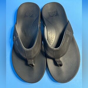 Reef Men's Black Leather Flip Flop Sandals Sz 9 EUC